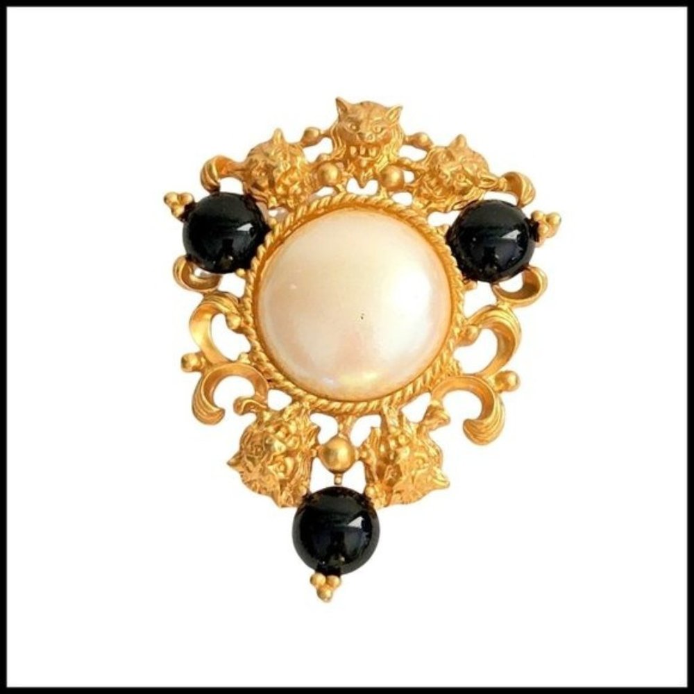 Vintage Avon Lion Faux Pearl Black Bead‎ Satin Gold Tone Statement Pin Brooch